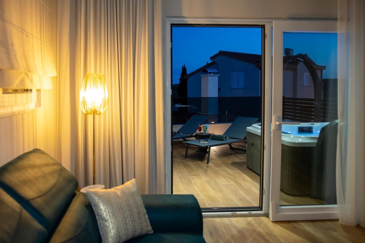 Luxury Apartment Vista Del Sole ชิเบนิก ภายนอก รูปภาพ